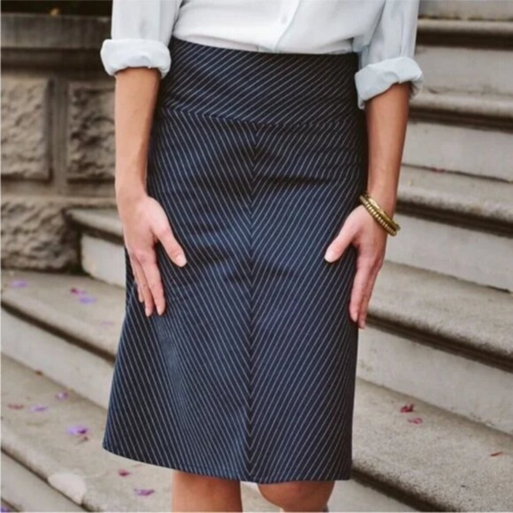 Betabrand Work-It Navy Blue Pinstripe A-Line Skirt/Skort L
